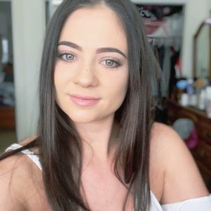 Meet your Posher, Cchelsea